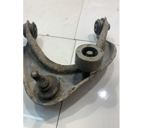 Рычаг подвески (передний, левый, верхний)