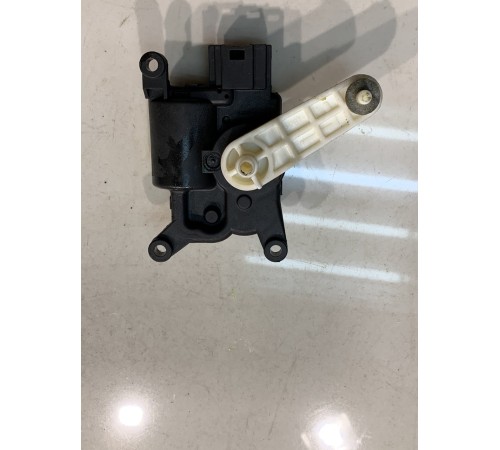 Моторчик привода заслонок отопителя