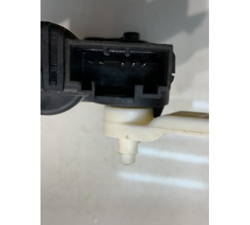 Моторчик привода заслонок отопителя