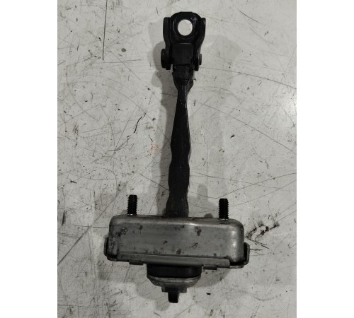 Ограничитель двери(передний левый)