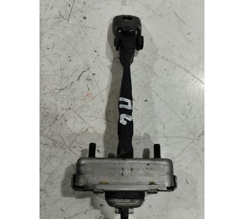 Ограничитель двери(передний левый)