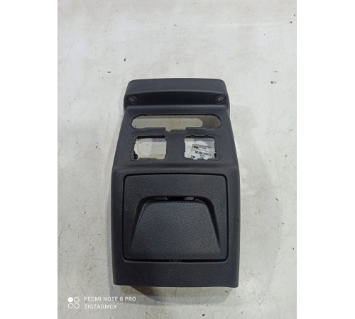 Накладка центральной консоли задняя