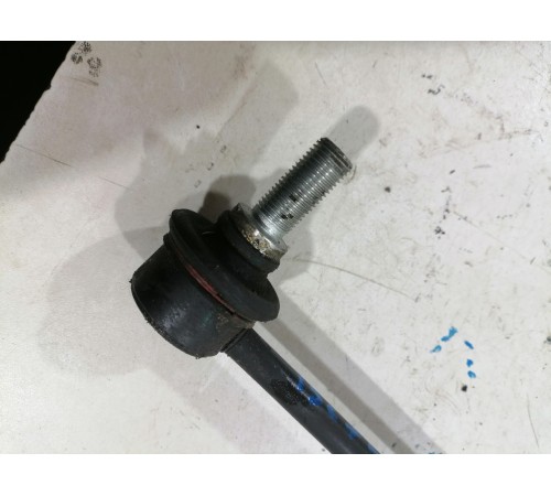 Стойка стабилизатора передняя