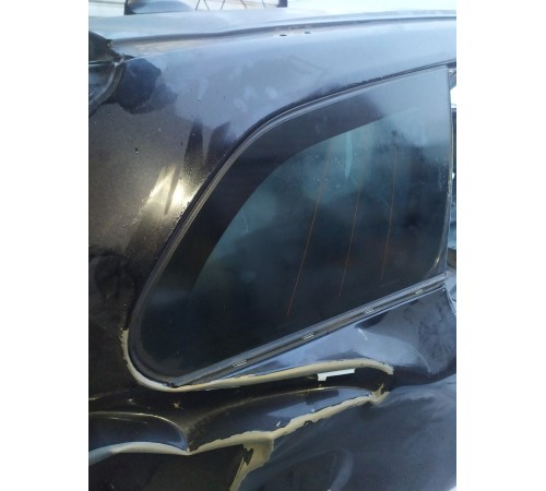 Глухое стекло (заднее, правое)