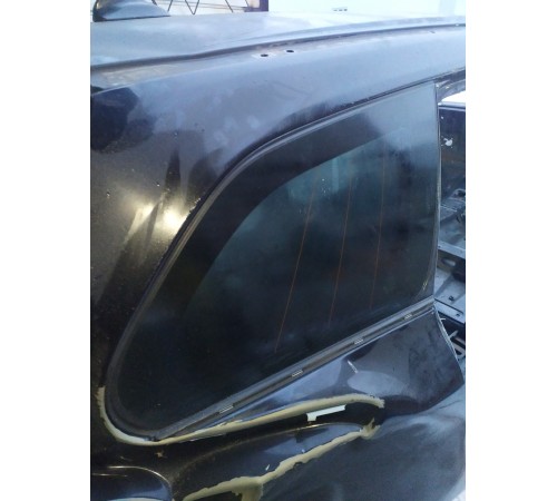 Глухое стекло (заднее, правое)