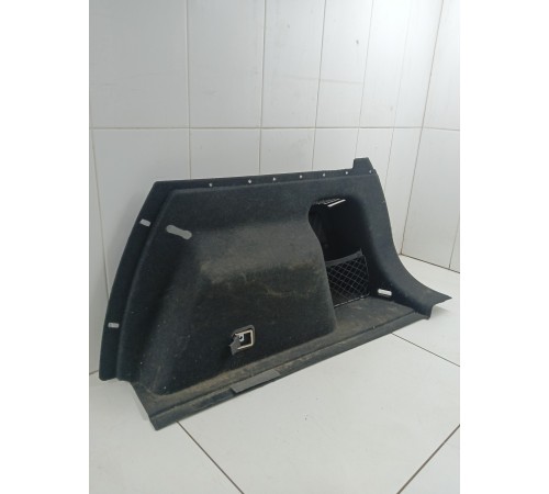 Обшивка багажника правая
