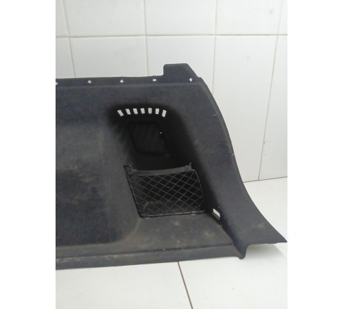 Обшивка багажника правая