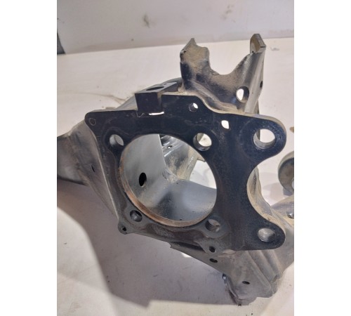 Кулак поворотный(задний левый)рычаг