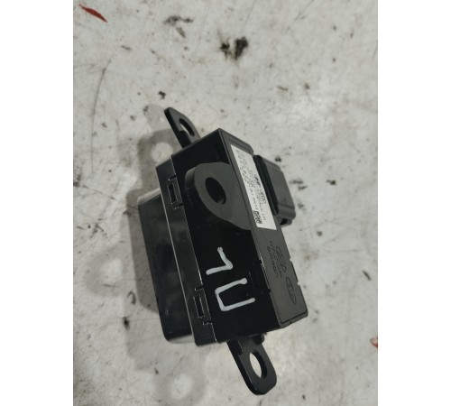 Кнопка памяти сиденья передняя левая