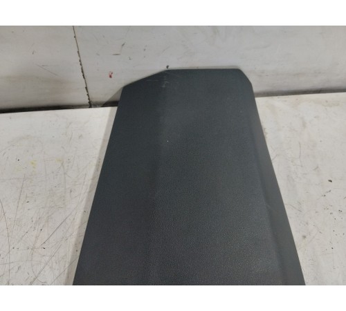 Накладка стойки правая