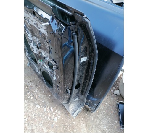 Дверь задняя левая