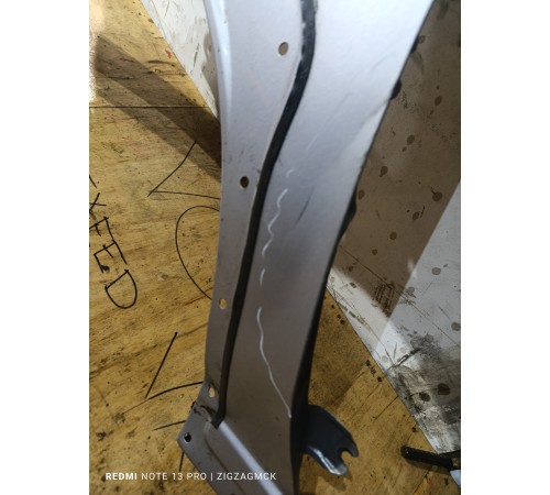 Крыло переднее левое