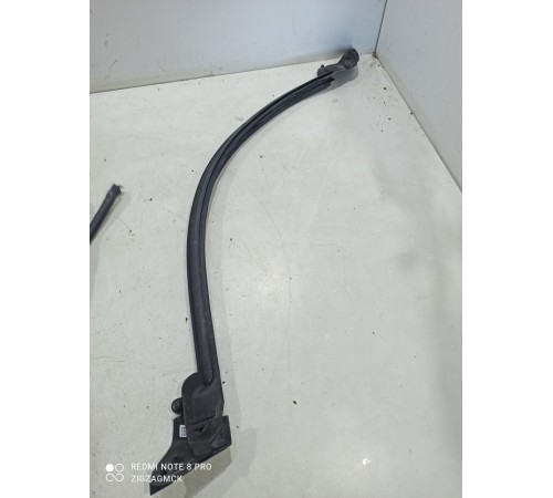 Уплотнитель стекла двери (задний правый)