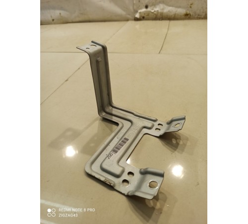 Кронштейн салона