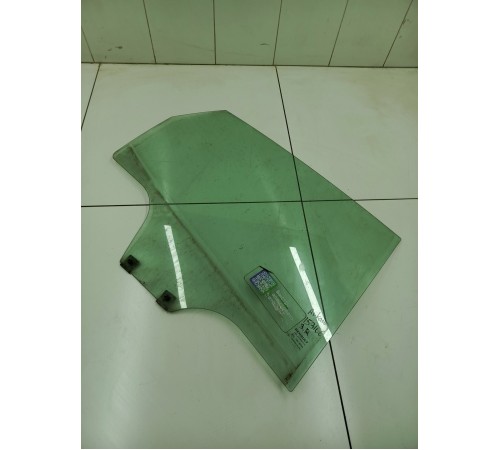 Стекло двери заднее правое