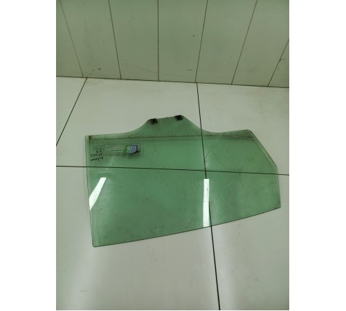 Стекло двери заднее правое