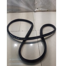 Уплотнитель двери (задний, правый)