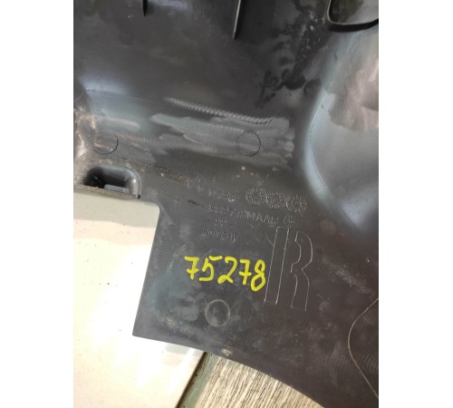 Обшивка багажника (правая)