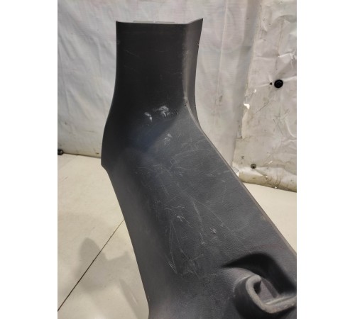 Обшивка багажника (правая)