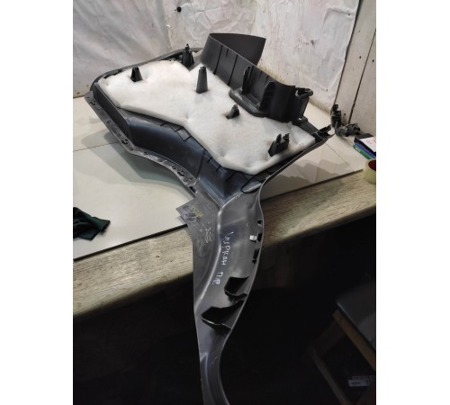 Обшивка багажника (правая)