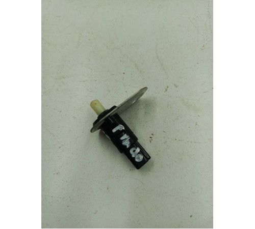 Концевой выключатель двери передний левый