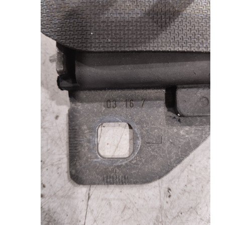 Ответная часть замка багажника