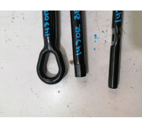 Буксировочный ключ (инструменты)