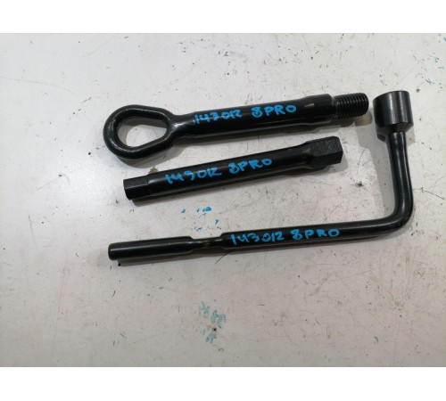 Буксировочный ключ (инструменты)