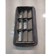 Вентиляционная решётка (задняя, левая)