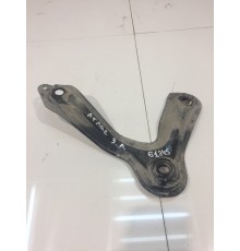 Задняя левая лямка переднего подрамника