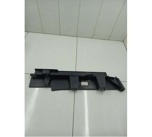 Дефлектор радиатора левый