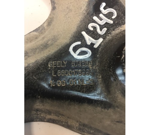 Задняя левая лямка переднего подрамника