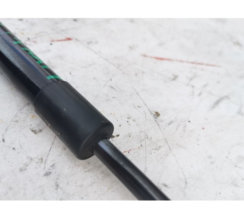 Амортизатор крышки багажника правый