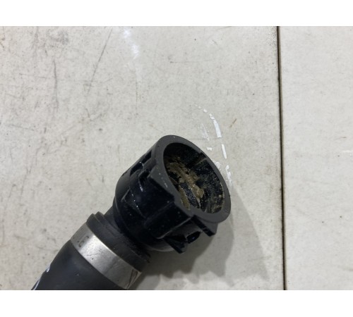 Патрубок системы охлаждения