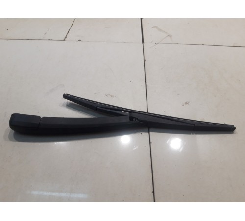 Поводок стеклоочистителя (задний)