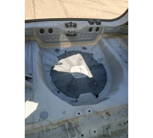 Пол багажника