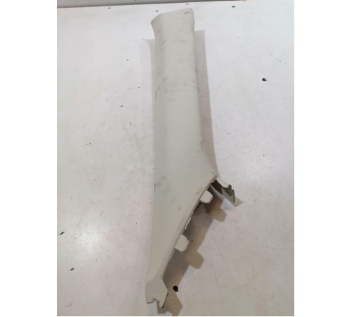Обшивка стойки лобового стекла правая