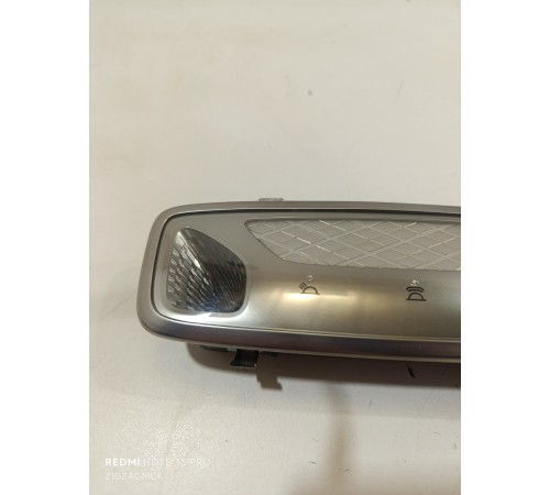 Плафон освещения салона