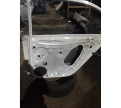 Дверь (задняя правая)