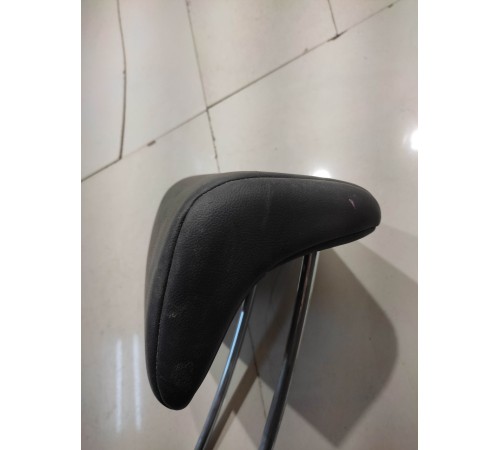 Подголовник (задний)