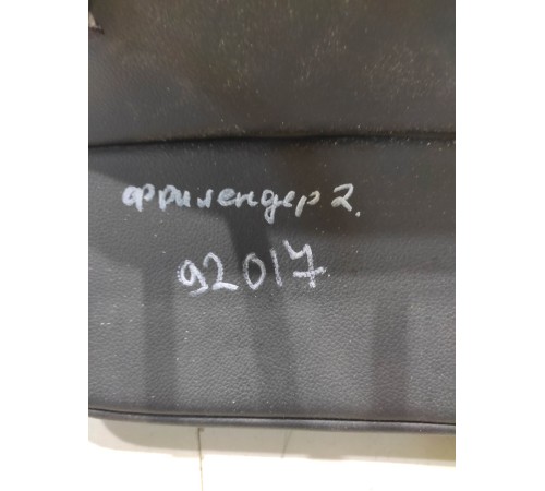 Подголовник (задний)