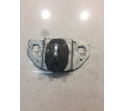 Ответная часть замка багажника