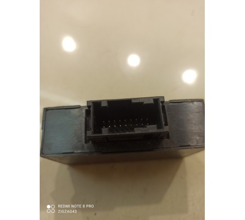 Блок управления зеркалом(передний левый)