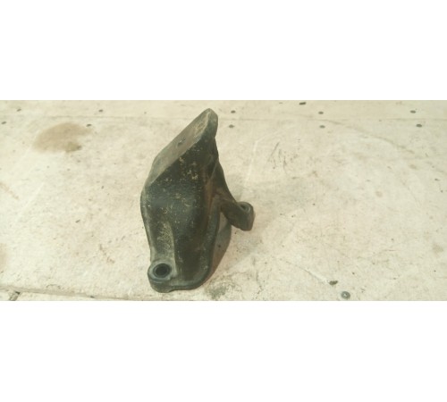 Опора двигателя левая