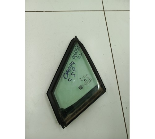 Форточка двери передняя левая