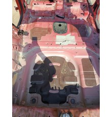 Ниша багажника (запасного колеса)