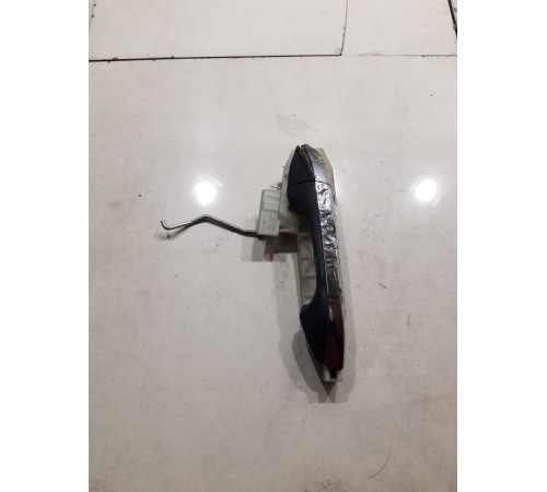 Ручка двери (задняя левая внешняя)