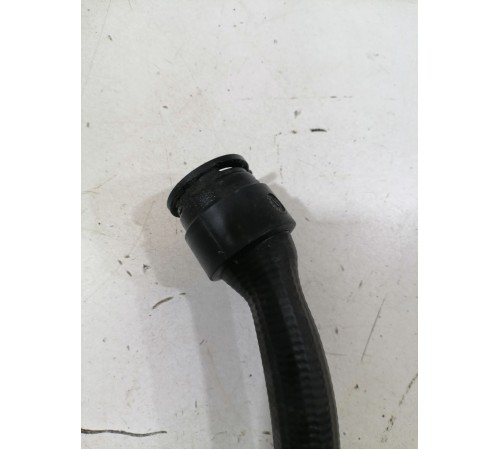 Патрубок системы охлаждения