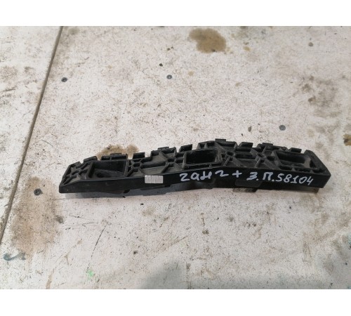 Кронштейн заднего бампера Правый