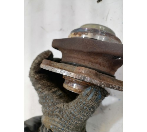 Ступица передняя правая